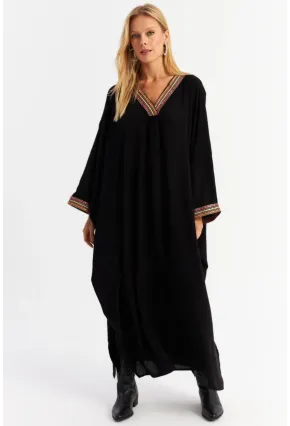 Kadın Siyah Aksesuarlı Şeritli Maxi Elbise MALO12