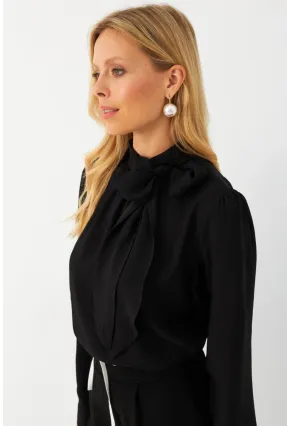 Kadın Siyah Bağlama Detaylı Bluz MAYD20