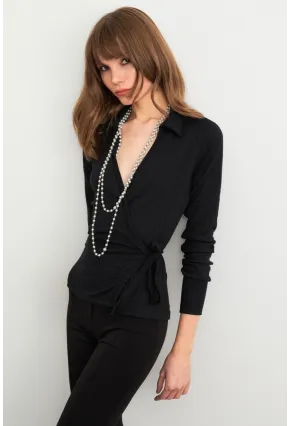 Kadın Siyah Bağlama Detaylı Bluz TF48