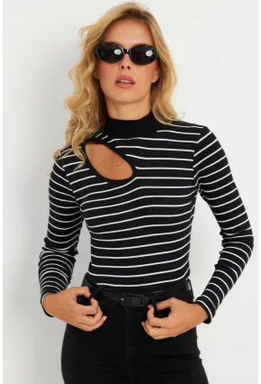 Kadın Siyah-Beyaz Çapraz Yaka Yarım Balıkçı Bluz B1404