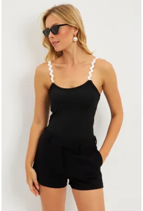 Kadın Siyah Biye Askılı Bluz EY2791