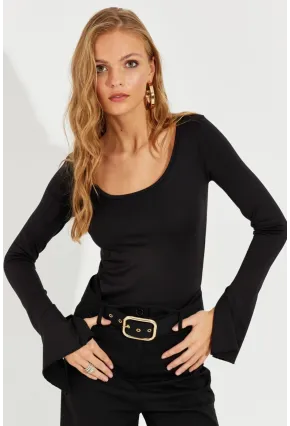 Kadın Siyah İspanyol Kol Sırt Bağlamalı Bluz EY2581