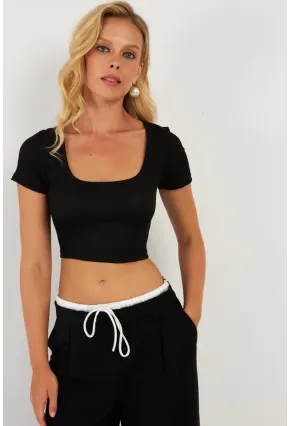 Kadın Siyah Kare Yaka Crop Bluz CG360