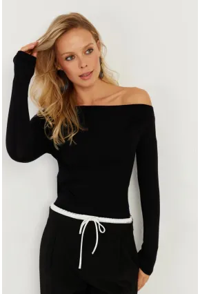 Kadın Siyah Kayık Yaka Bluz LPP1254