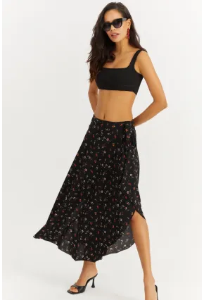 Kadın Siyah-Kırmızı Çiçekli Asimetrik Etek LV81