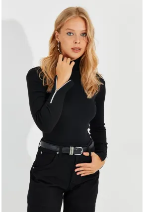 Kadın Siyah Kolları Fermuarlı Kaşkorse Balıkçı Bluz MEY2567