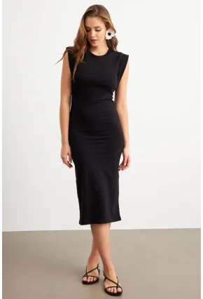 Kadın Siyah Kolsuz Basic Midi Elbise FLU7109