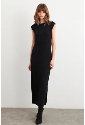 Kadın Siyah Kolsuz Yırtmaçlı Midi Elbise TF60