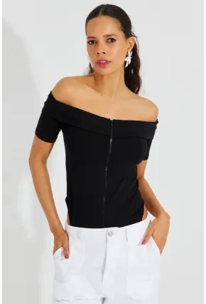 Kadın Siyah Madonna Yaka Fermuarlı Bluz B2542