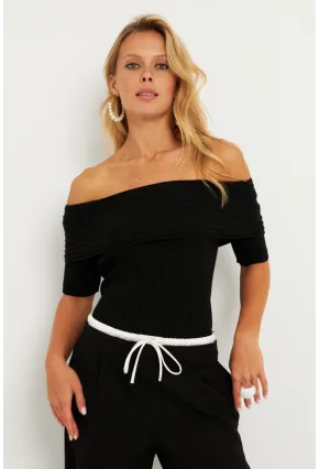 Kadın Siyah Madonna Yaka Triko Bluz KZ538