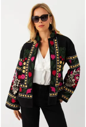 Kadın Siyah Nakışlı Kaşe Ceket MQS5880