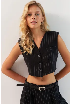 Kadın Siyah Omuzları Vatkalı Astarlı Yelek TW60205