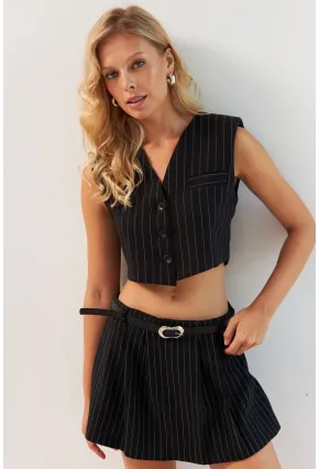 Kadın Siyah Omuzları Vatkalı Astarlı Yelek TW60205