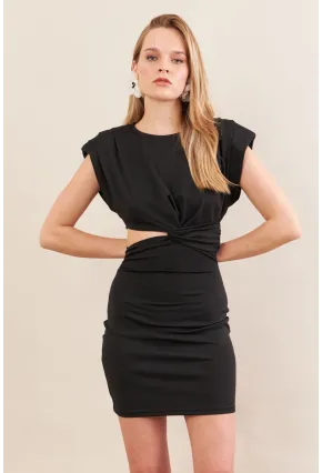 Kadın Siyah Omuzları Vatkalı Pencereli Mini Elbise İRE103