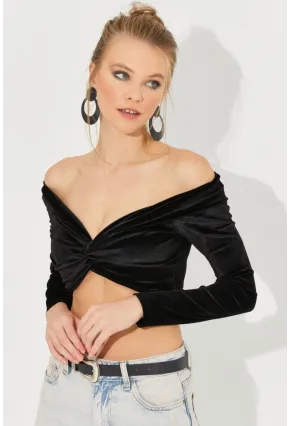 Kadın Siyah Önü Düğümlü Kadife Crop Bluz B2853