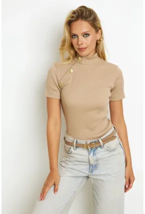 Kadın Sütlü Kahve Düğme Aksesuarlı Kaşkorse Bluz EY2560