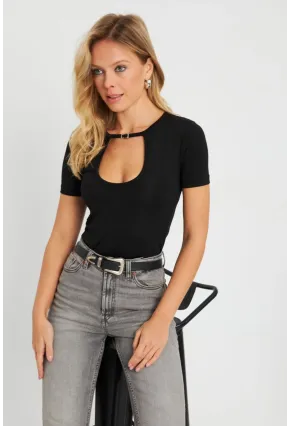 Kadın Aksesuarlı Bluz Siyah EY2734