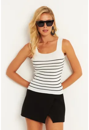 Kadın Beyaz Kare Yaka Çizgili Triko Bluz KAZ15