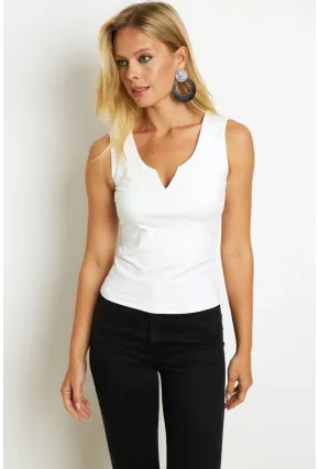 Kadın Beyaz Kolsuz Bluz EY2712