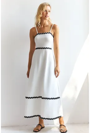 Kadın Beyaz Nakış Detaylı Midi Elbise HOL2128