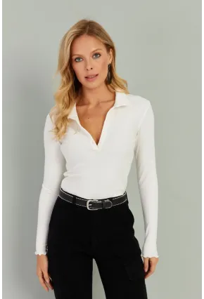 Kadın Beyaz Polo Yaka Fitilli Bluz TH1104