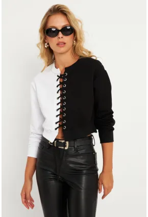 Kadın Beyaz-Siyah Kuşgözlü Kısa Sweatshirt TF02