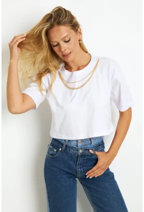 Kadın Beyaz Zincir Aksesuarlı Kısa T-Shirt HT109