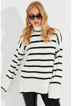 Kadın Ekru Balıkçı Yaka Çizgili Kazak Q976