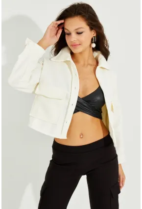 Kadın Ekru Kaşe Cepli Kısa Ceket PP2444