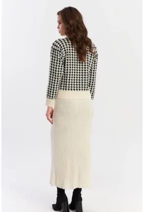 Kadın Ekru-Siyah Kazayağı Desenli Triko Takım NUV36