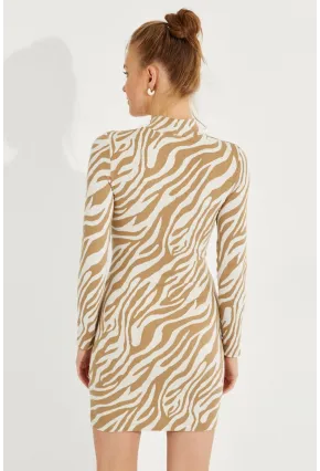Kadın Ekru Zebra Desenli Mini Elbise AYD249