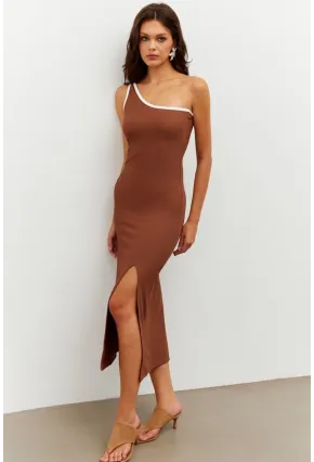 Kadın Kahverengi Biyeli Tek Omuz Yırtmaçlı Midi Elbise RMZ21041