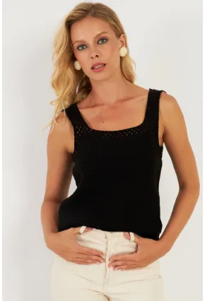 Kadın Siyah Ajurlu Triko Bluz YV258