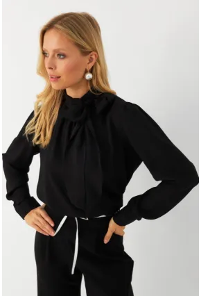 Kadın Siyah Bağlama Detaylı Bluz MAYD20