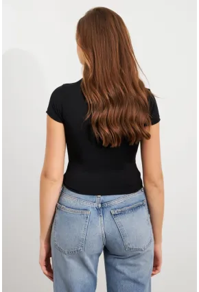 Kadın Siyah Basic Kısa Kollu Bluz UG2444