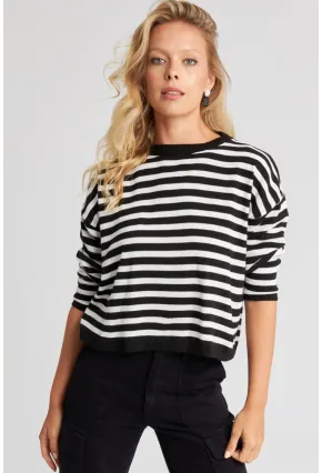 Kadın Siyah-Beyaz Çizgili Triko İnce Kazak YV211