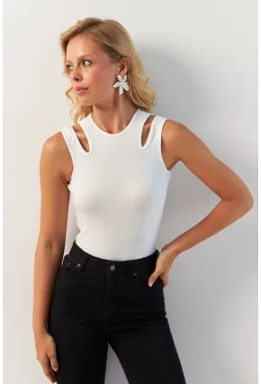 Kadın Siyah-Beyaz İkili Omuz Pencereli Bluz MK24