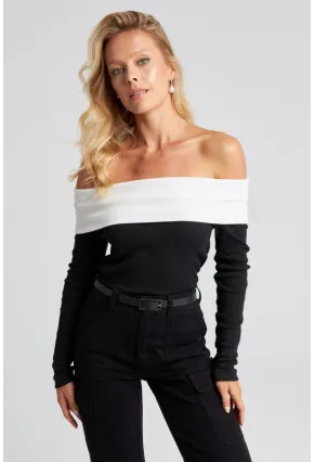 Kadın Siyah-Beyaz Madonna Yaka Kaşkorse Bluz EY2665