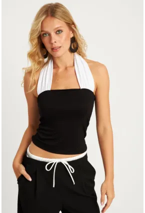 Kadın Siyah-Beyaz Sırtı Açık Kontrast Bluz EY2834