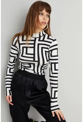 Kadın Siyah-Beyaz Yarım Balıkçı Desenli Bluz LPP1147