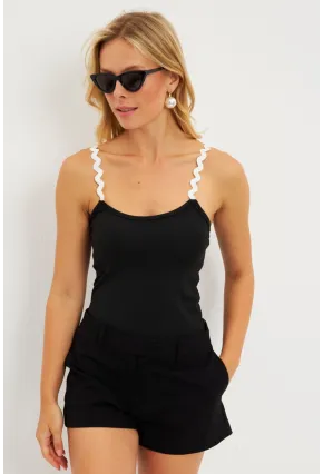 Kadın Siyah Biye Askılı Bluz EY2791