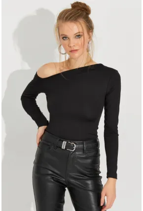 Kadın Siyah Çapraz Yaka Bluz EY2597