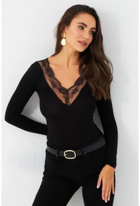 Kadın Siyah Dantel Detaylı Bluz EY2951