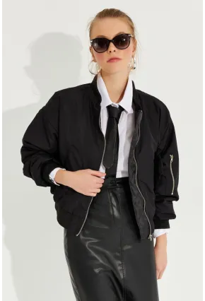 Kadın Siyah Fermuarlı Bomber Mont QRS8367