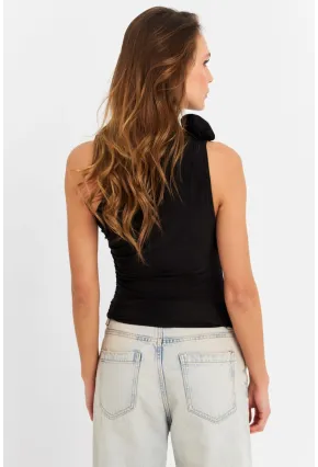 Kadın Siyah Gül Aksesuar Detaylı Crop Bluz ELT3925