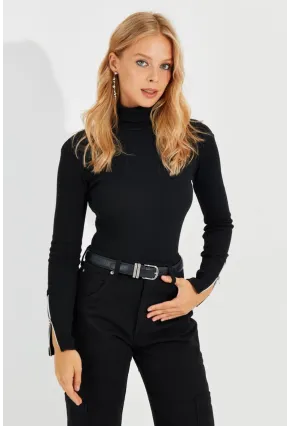 Kadın Siyah Kolları Fermuarlı Kaşkorse Balıkçı Bluz EY2567