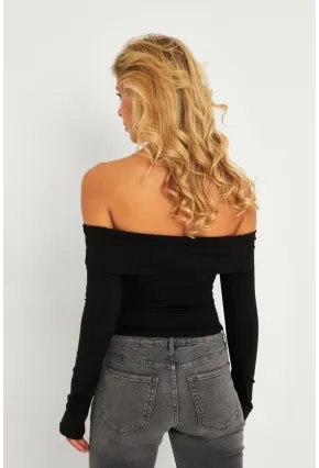 Kadın Siyah Madonna Yaka Crop Yılbaşı Bluz B5038