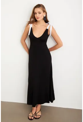 Kadın Siyah Omuz Fiyonklu V Yaka Midi Elbise EY3091