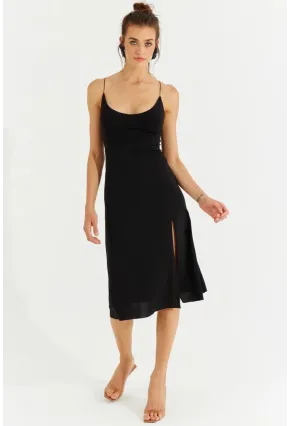 Kadın Siyah Sırtı Çapraz Yırtmaçlı Midi Elbise TW70135