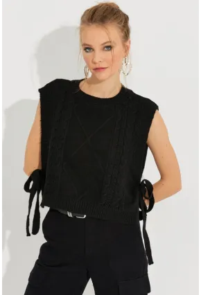 Kadın Siyah Yanları Bağlamalı Süveter YV210